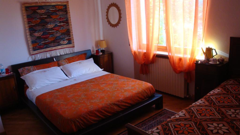 Bed and Breakfast Il Melograno Borgo San Dalmazzo Zimmer foto